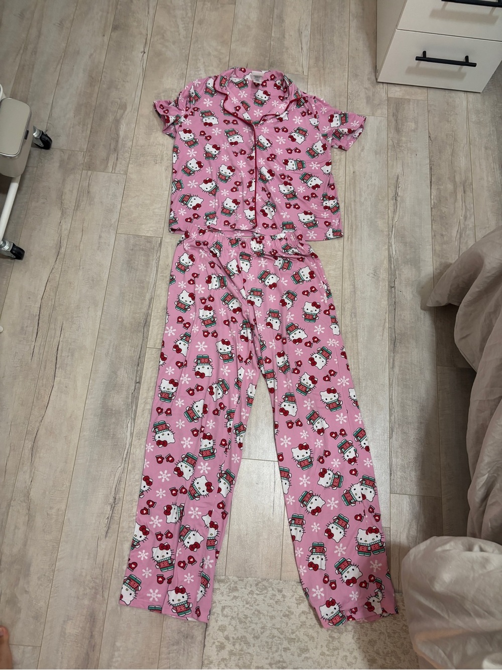 Sanrio Hello Kitty Pink Button-Up Pajama Set